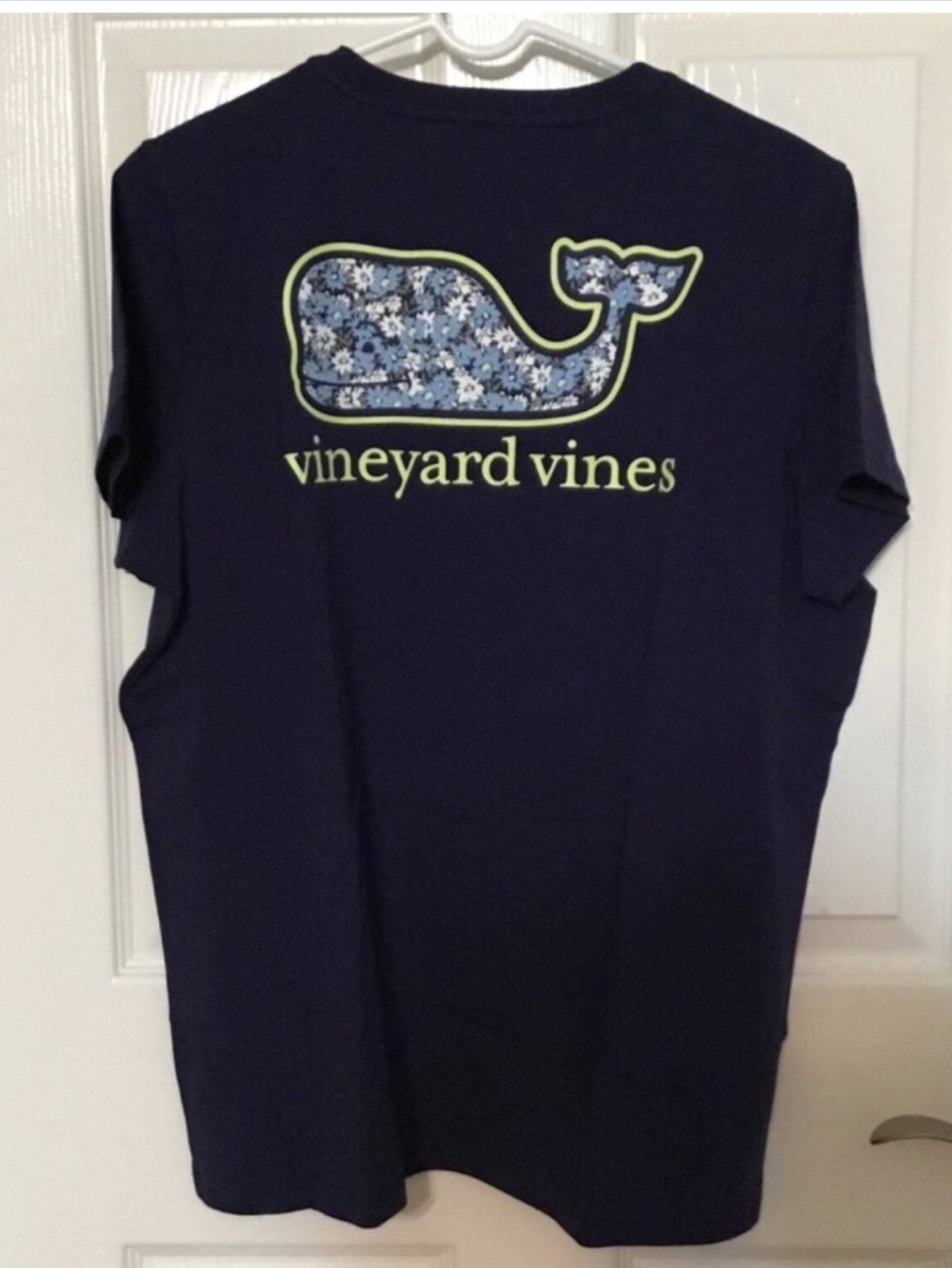 Vineyard Vines Sea Breeze Floral Whale Nautical Navy Short Sleeve